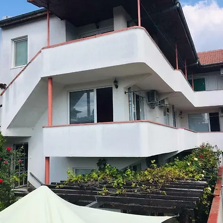 Guest house Dobrev *